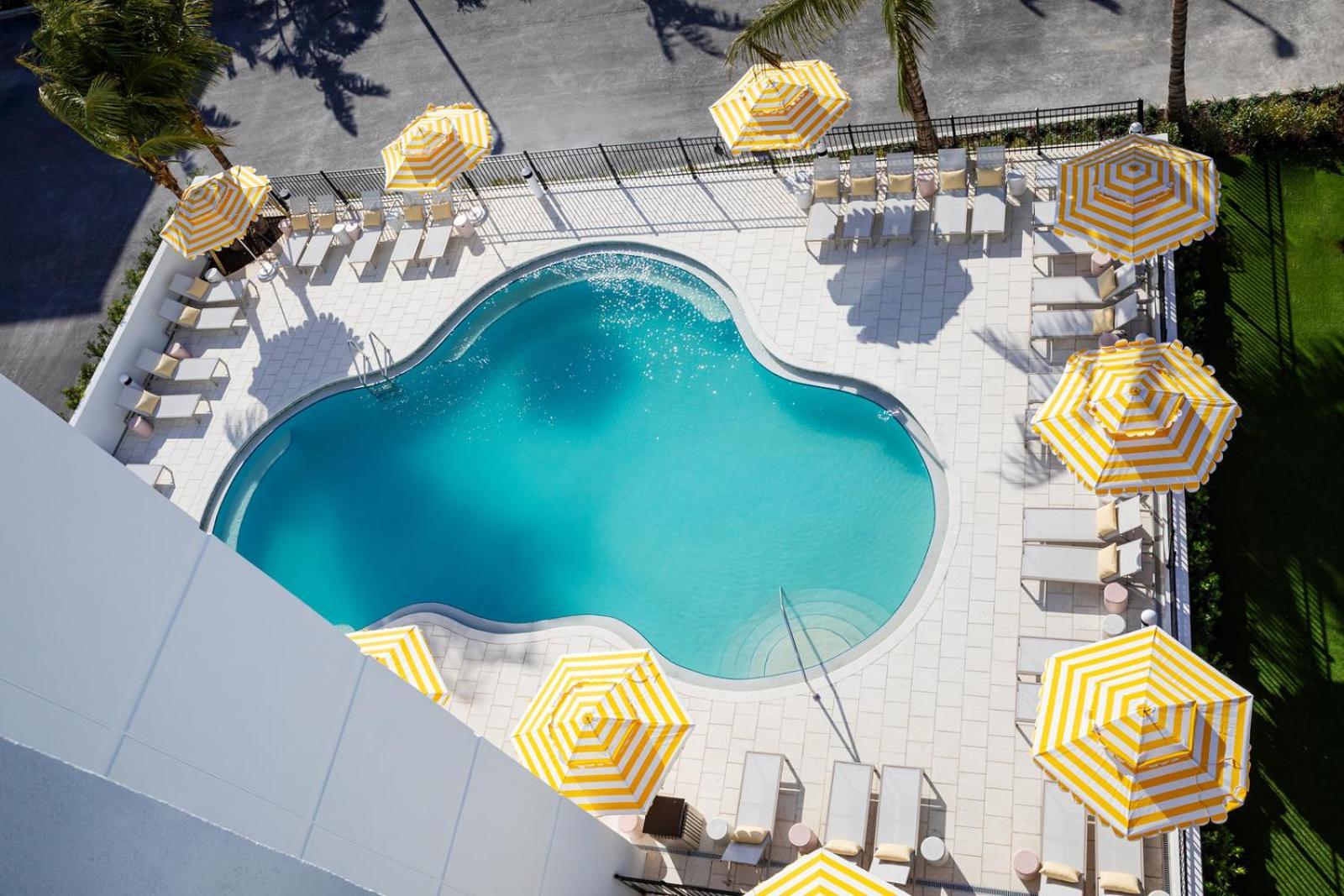 Cirque St Armands Beachside Resort Sarasota